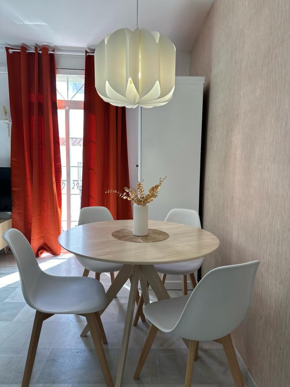 Apartamentos Don Diego La Carihuela 토레몰리노스 외부 사진